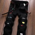 thumbnail image 3 of Pantalones vaqueros góticos para hombre, pantalones vaqueros rotos para hombre, bordados negros, rasgados con agujeros estampados, tendencia de diseñador 2024, lujo Xs, 3 of 5
