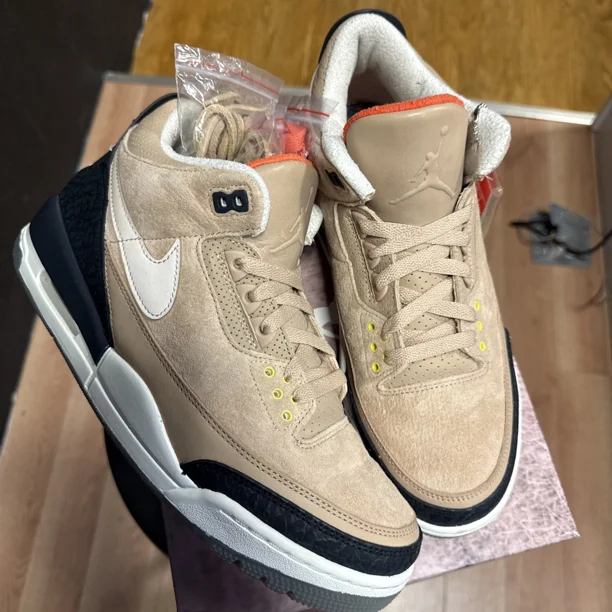 Ni - ke Jordan 3 Retro JTH Bio Beige Men’s Size 10 PREOWNED AV6683-200