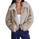 thumbnail image 3 of Abrigo de Piel Sintética para Mujer, Chaqueta de Piel Sintética, Chaqueta de Invierno de Larga con Solapa, Parka Corta. Albaricoque S, 3 of 10