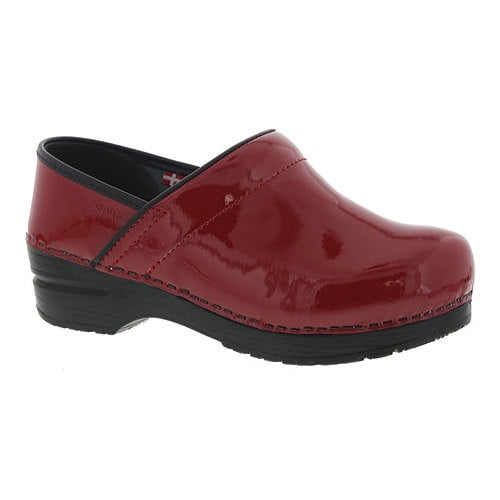 sanitas clogs clearance