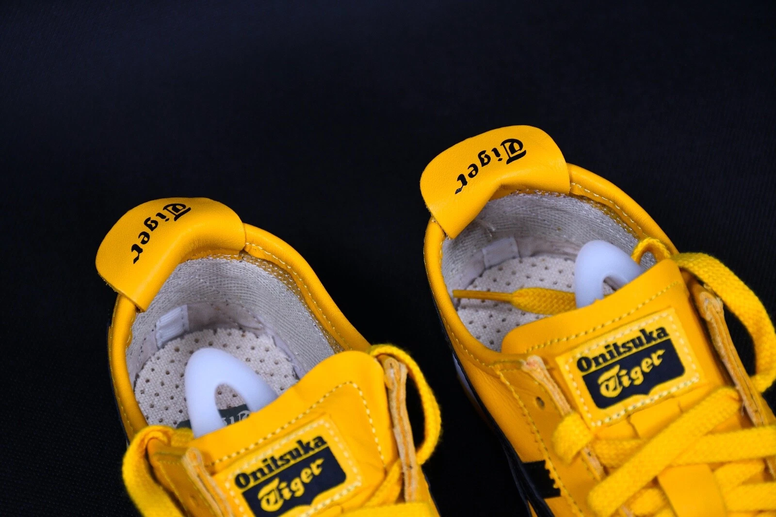 Onitsuka & Tiger Mexico 66 Kill Bill Yellow Black Leather Sneaker