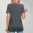 thumbnail image 4 of Top casual de manga corta para mujer con decoración de botones, cuello en V, camiseta suelta de poliéster para verano, gris oscuro XL, 4 of 6