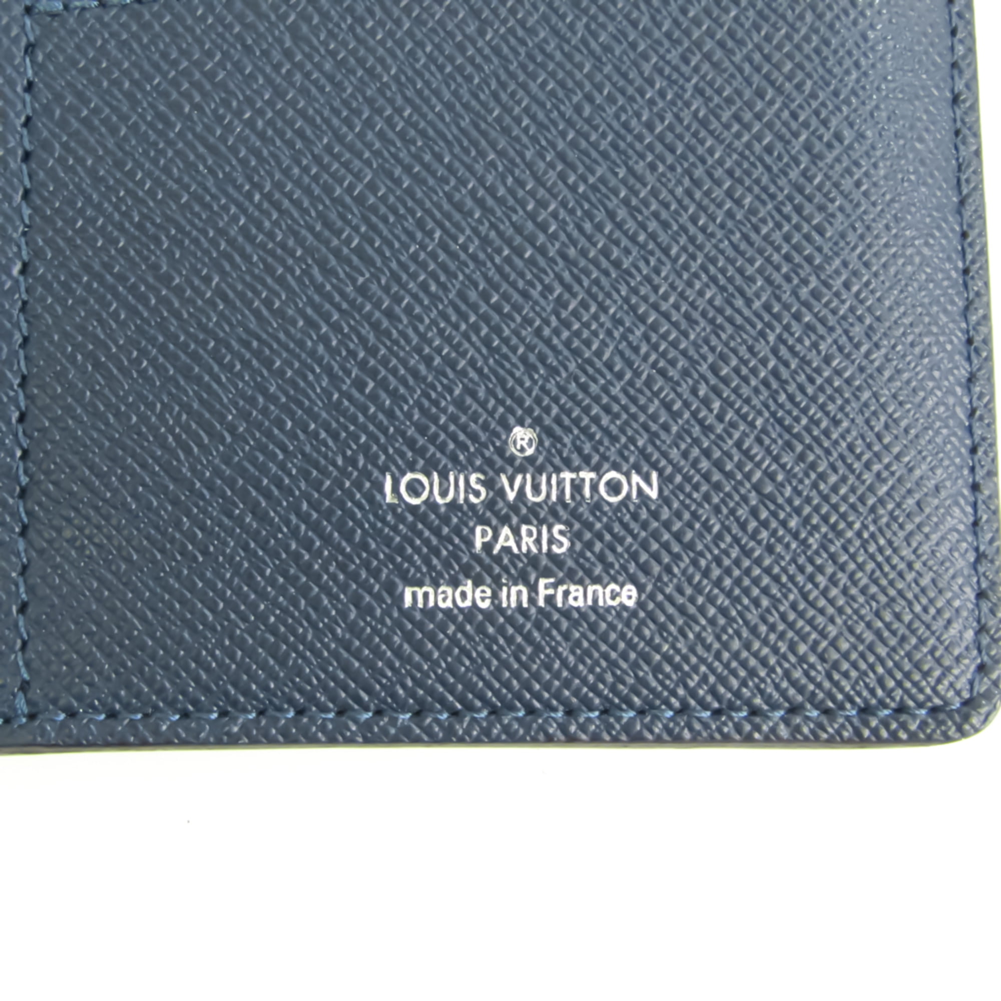 Auth LOUIS VUITTON Green Taiga Leather Bifold Long Wallet Purse Accessories  
