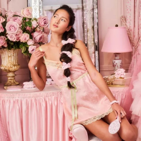 Goody x LoveShackFancy Large Satin Scrunchies - Rosa Beaux  display picture 2