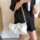 thumbnail image 4 of Bolso de cadena para mujer, cartera de mano con forma de nube, bolso de hombro plisado, bolso de cadena, 4 of 5