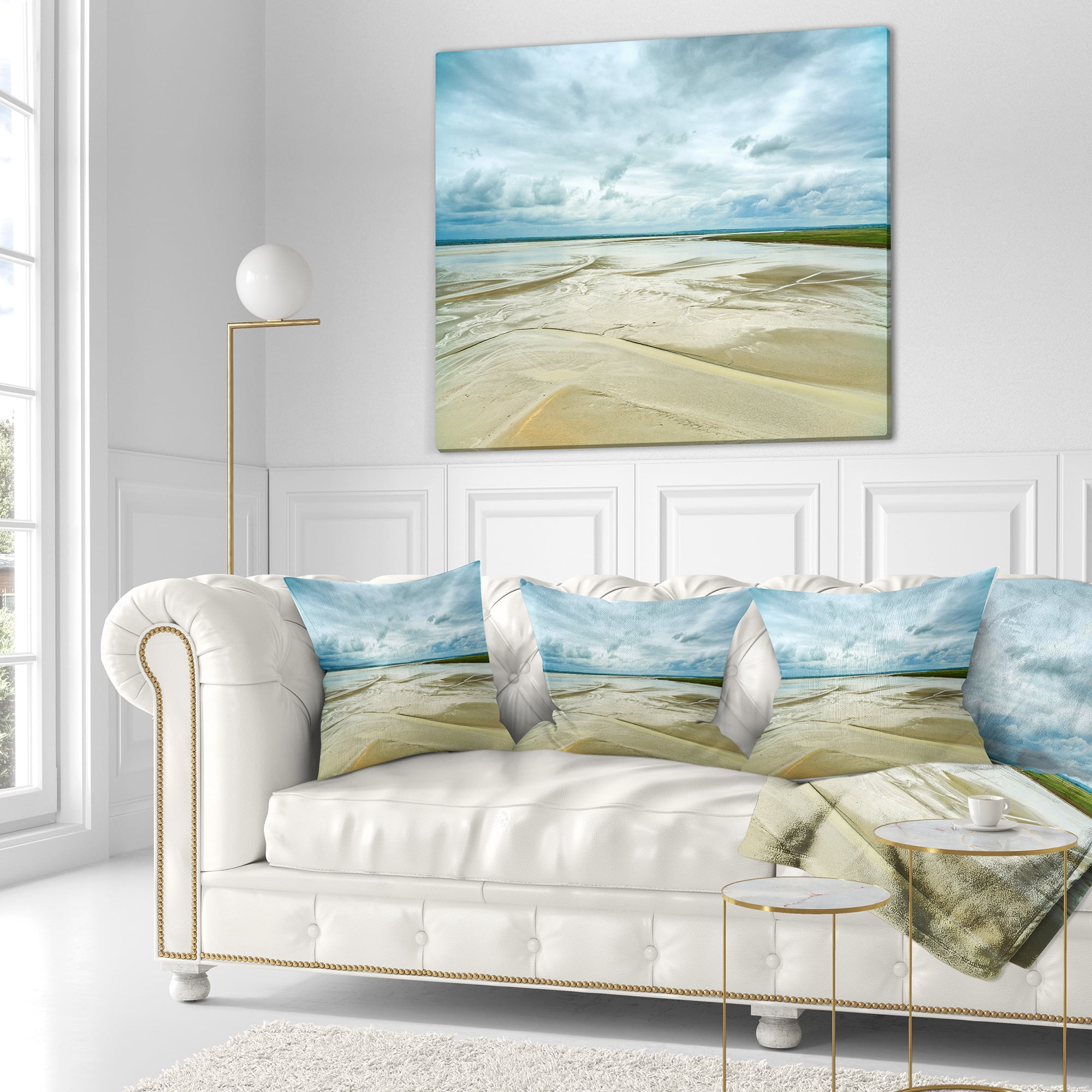 Designart Low Tide in Mont Saint Normandy - Landscape Wall Throw Pillow - 18x18