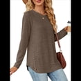 thumbnail image 3 of Blusas de Larga con Cuello Redondo para Mujer, Blusas Holgadas con Botones para Otoño e Invierno 2025. Color Café XXL, 3 of 10