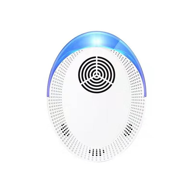 repelente ultrasónico de plagas, dispositivo enchufable blanco ovalado con rejilla circular frontal y anillo LED azul; emite pulsos ultrasónicos para ahuyentar ratas, ratones, cucarachas, mosquitos, pulgas y otros insectos en interiores hasta 115 m²; apto y seguro para niños y mascotas, uso recomendado una unidad por habitación; también se emplea a menudo en áreas de almacenamiento de alimento para mascotas.