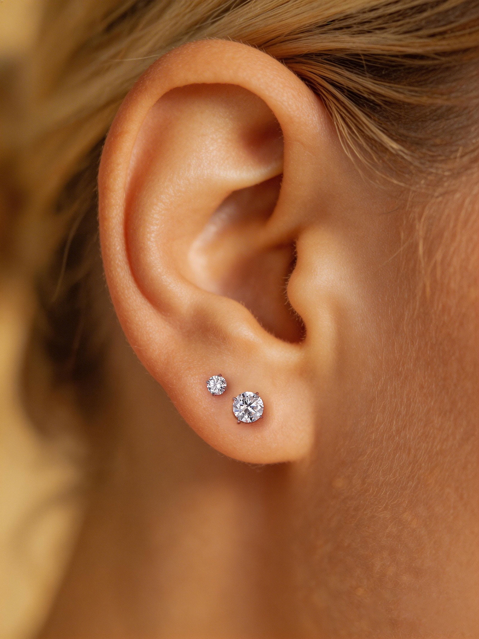 Moissanite Stud Earrings, Implant-Grade Titanium Screw-Back, Single Diamond Design, Unisex, Sparkling, Ideal for New Piercings, 3mm/4mm/5mm
