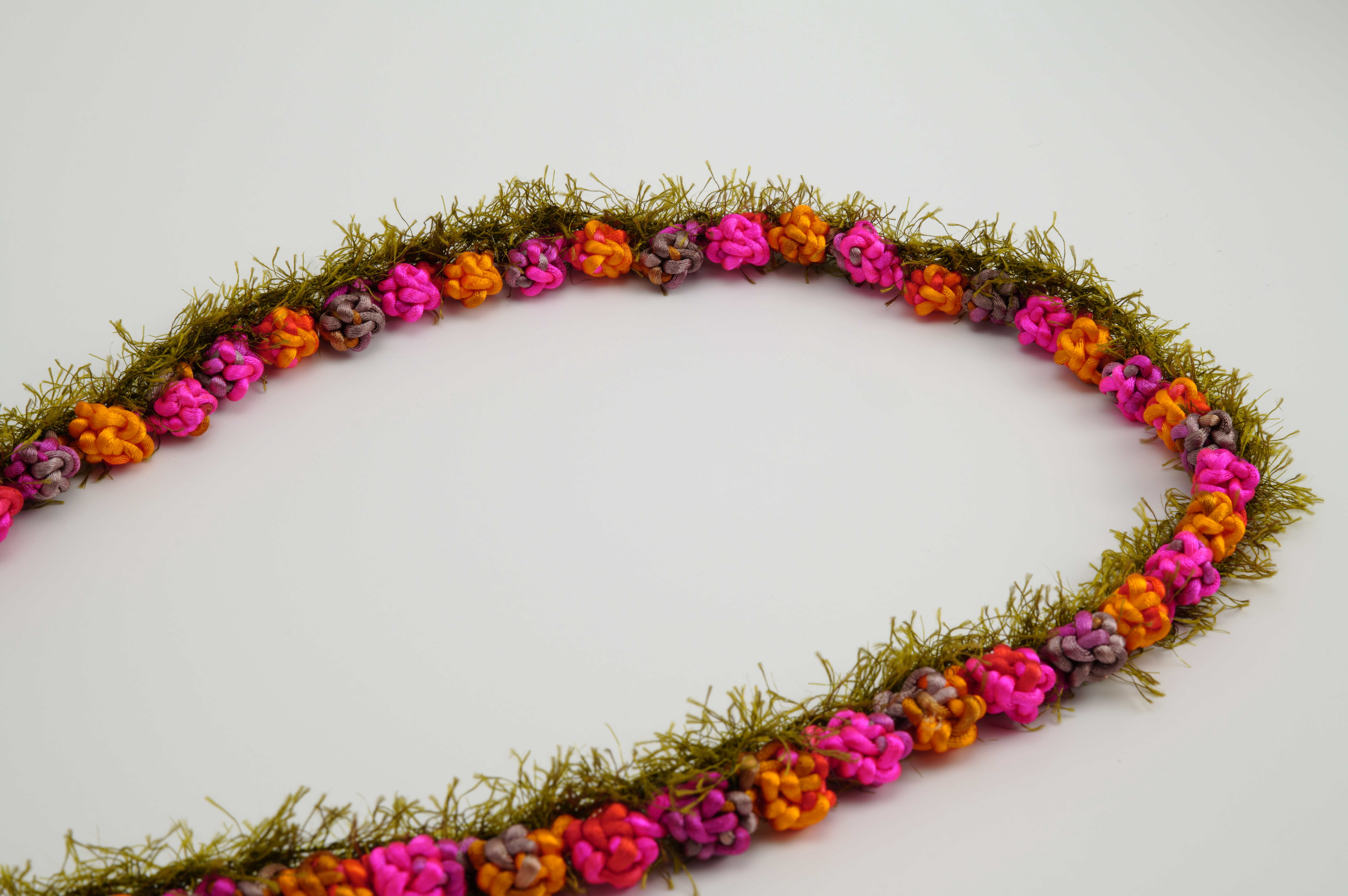 Funcraft Red & Brown Crochet Lei, 1 Each