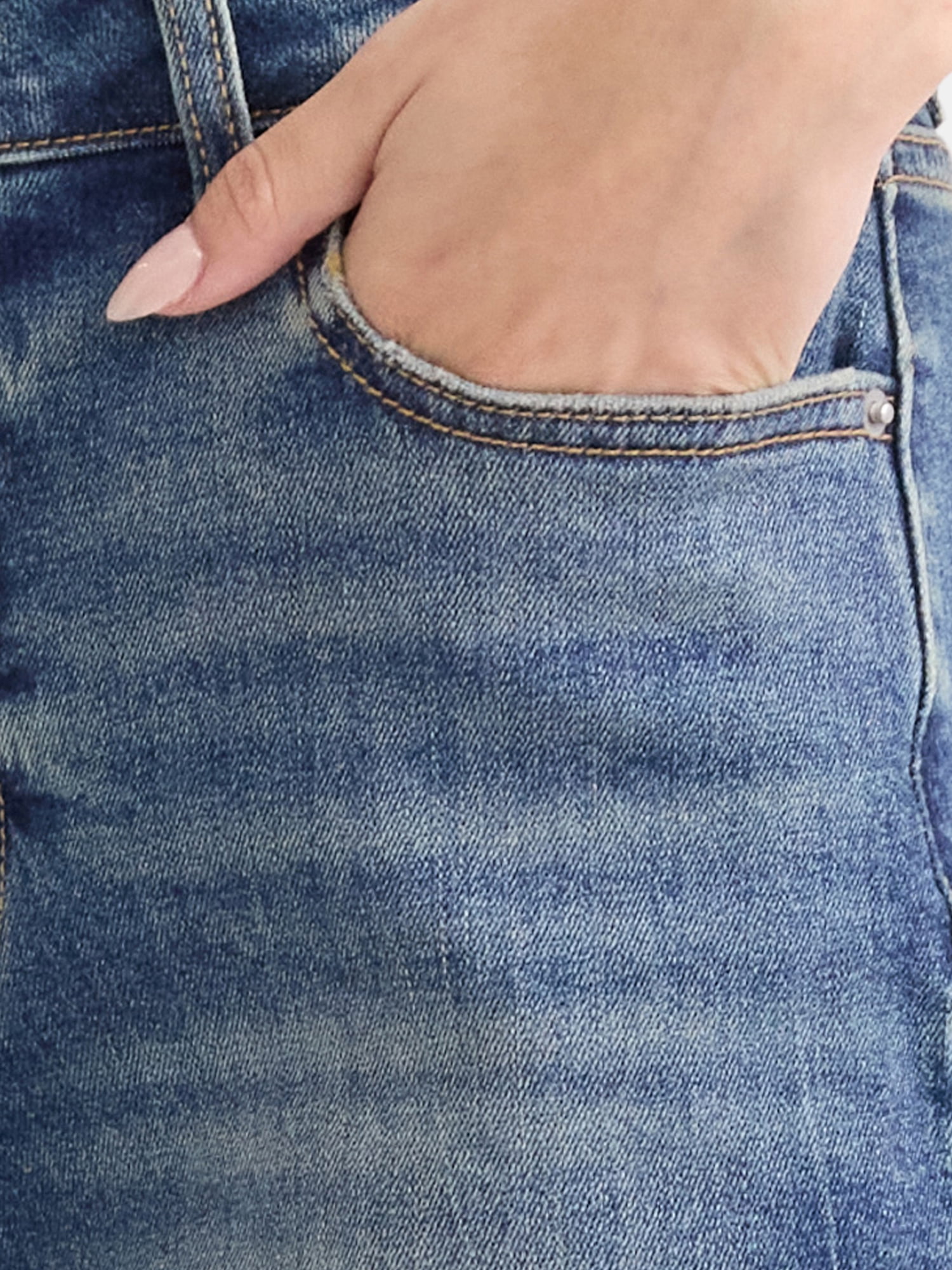 Time and Tru Women's and Women’s Plus High Rise Straight Leg Jeans with Raw Hem, 27.5” Inseam, Sizes 0-22