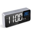 thumbnail image 1 of ZHAOCHENG Reloj despertador digital LED con puerto USB y carga (plateado), 1 of 5