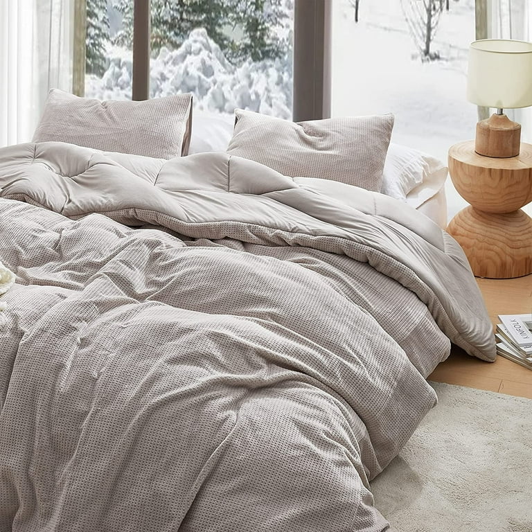 Byourbed Alaskan Winters Oversized King Comforter – Arctic Wolf Plush, Coma Inducer