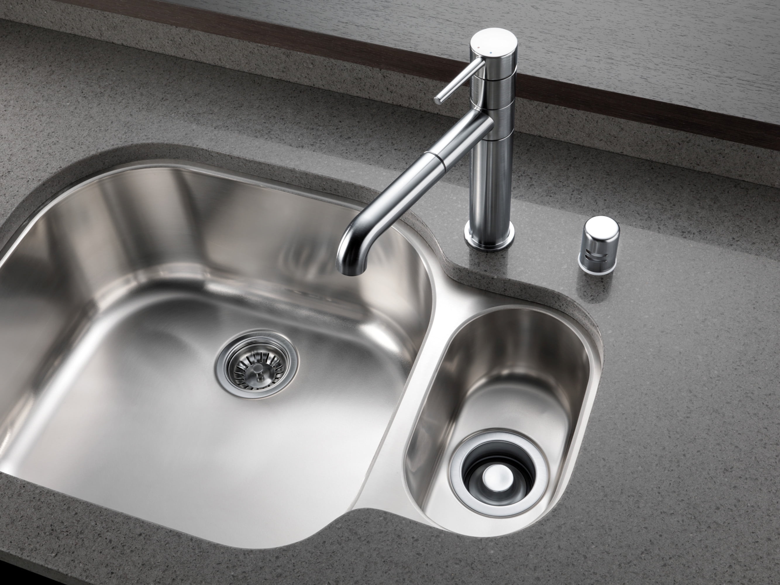Kitchen Sink Flange and Strainer
