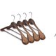 thumbnail image 1 of Elegantes perchas de madera para trajes, construcciones de madera maciza de primera calidad con barra antideslizante para ropa pesada, acabado natural suave que garantiza durabilidad y estilo para su, 1 of 7