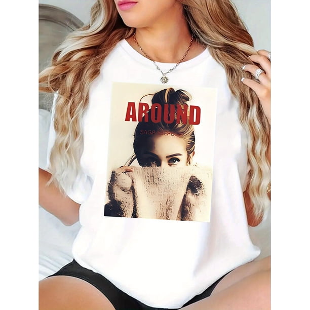 Camiseta deportiva informal y sencilla con cuello redondo y manga corta para mujer, con estampado de chica inglesa creativa, cómoda para vacaciones de verano.