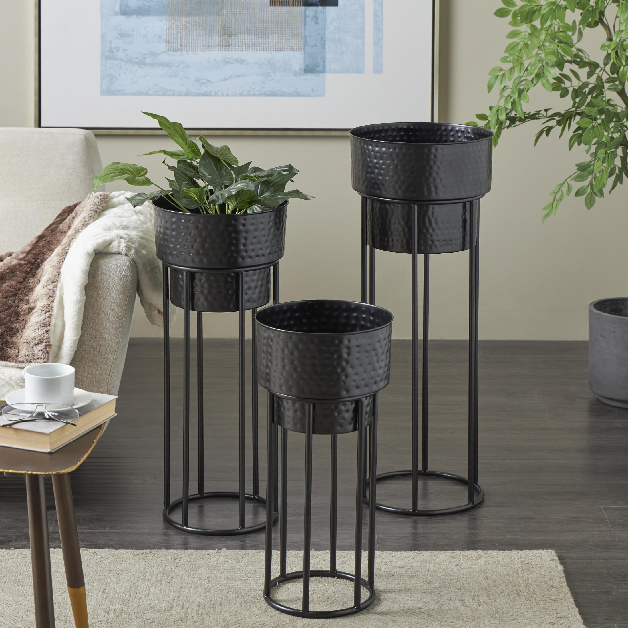DecMode 33", 28", 22"H Nesting Black Metal Planter with Tall Black Stands (3 Count)