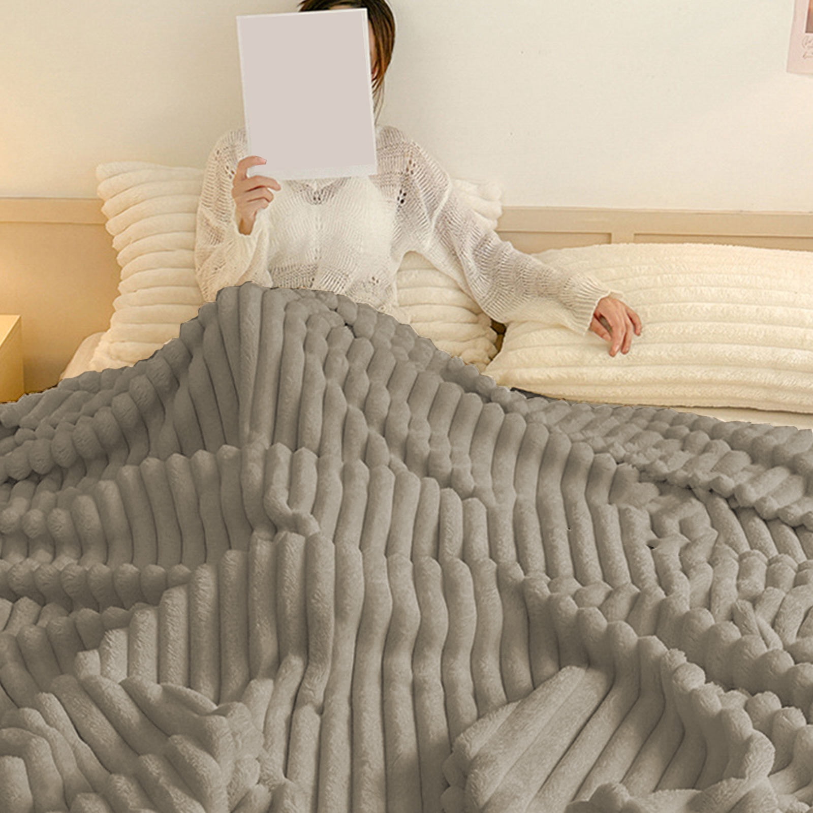 Boovnll Bunny Blanket, Super Soft & Warm Faux Rabbit Fur Throw Blanket, Lightweight Microfiber Machine Washable for Bedroom, Living Room, Chair, Couch, Sofa, Blanket - (28x39")