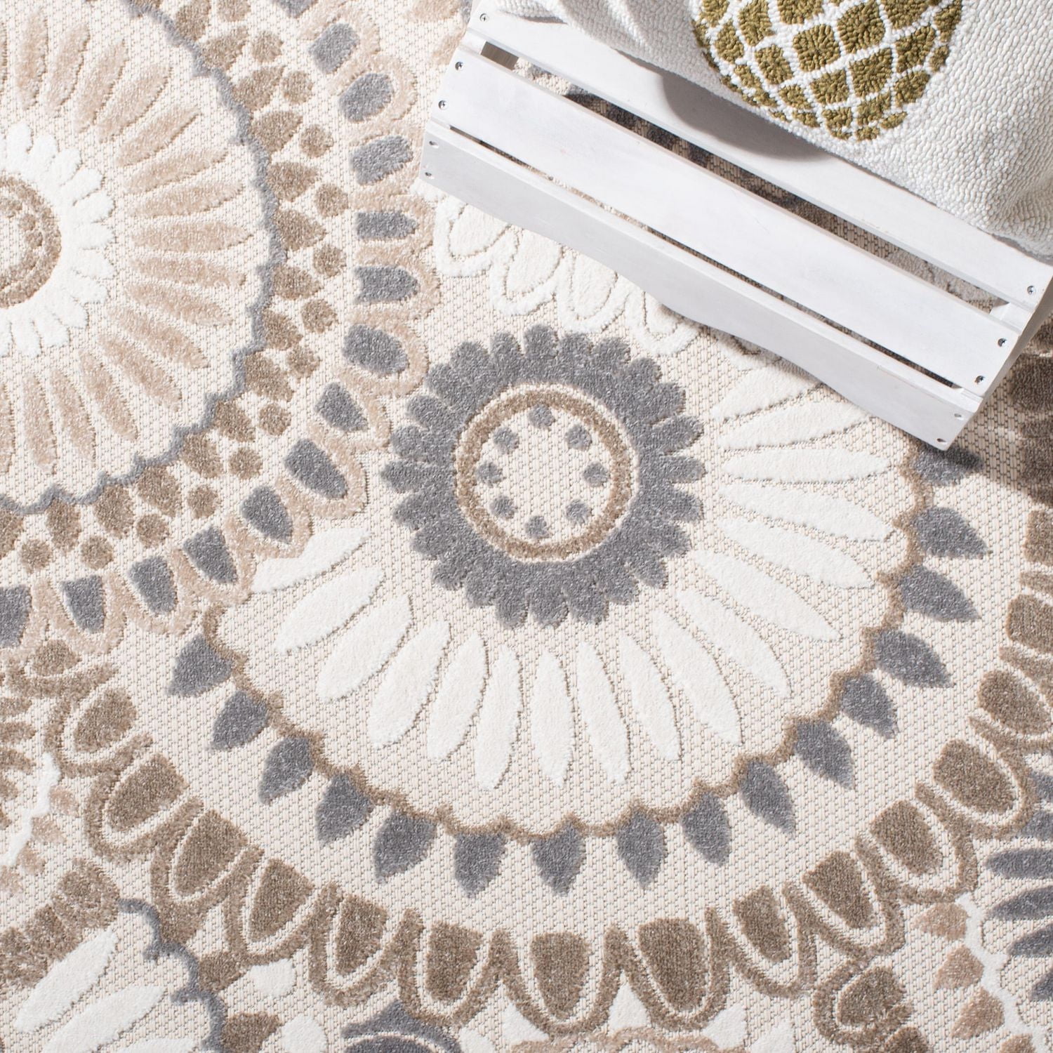 Safavieh Cabana Marina Suzani Outdoor Area Rug