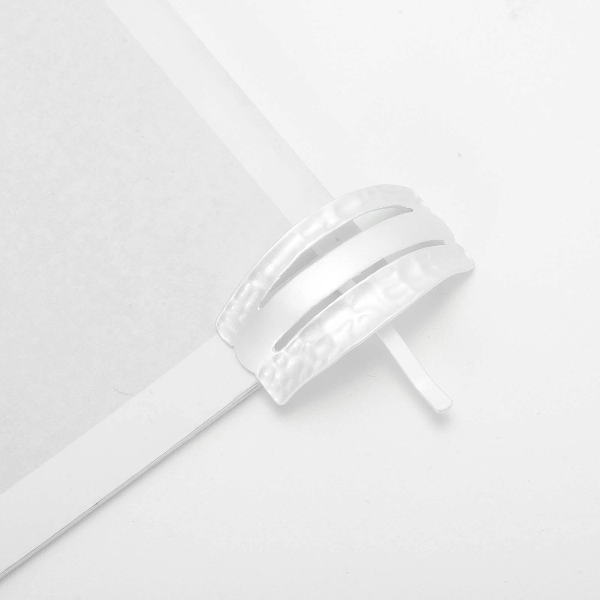 Unique Bargains Stylish Texture Ponytail Buckle Hair Clip Silver Tone, White