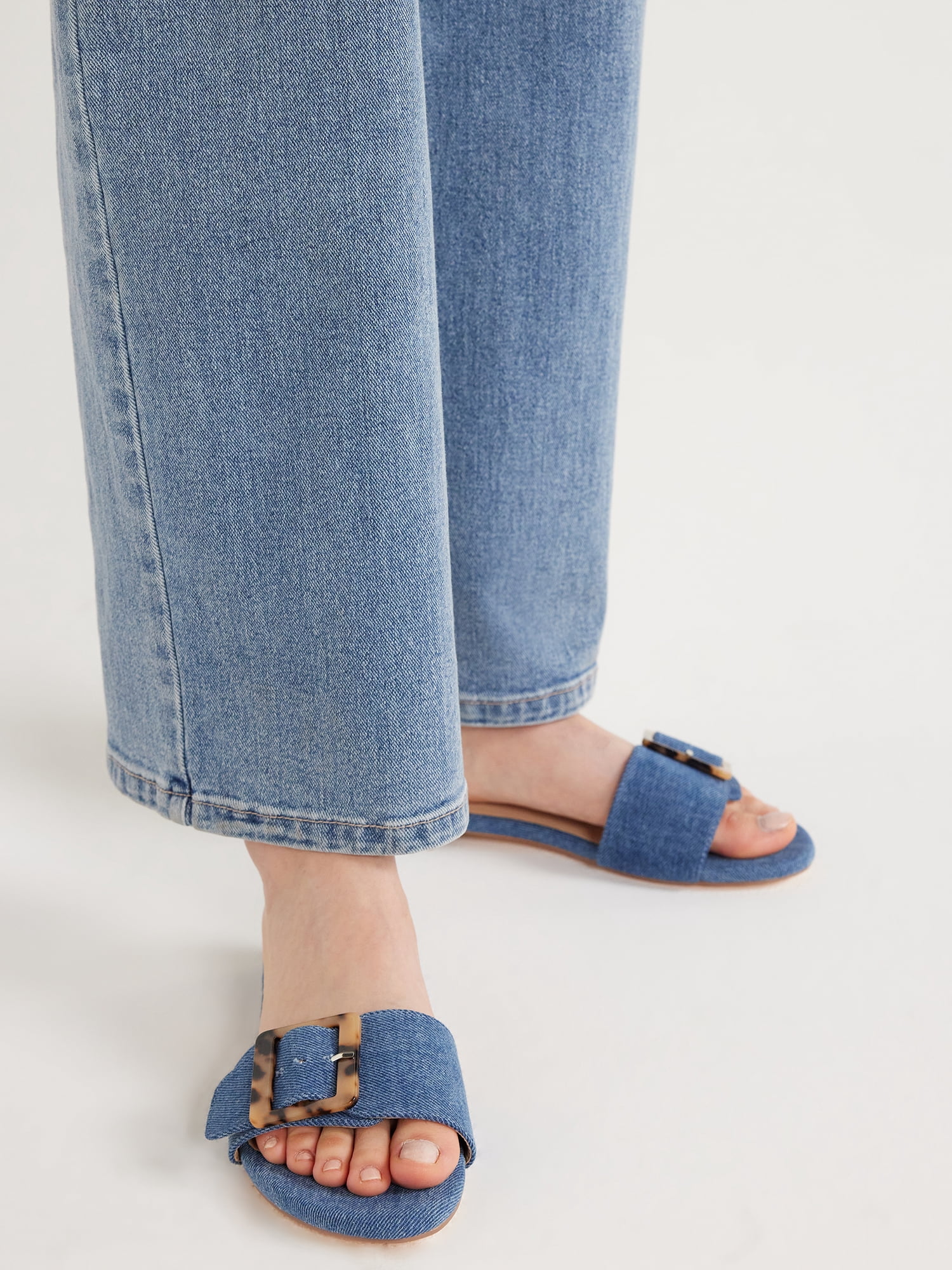 Scoop Women's Buckle Slide Sandals