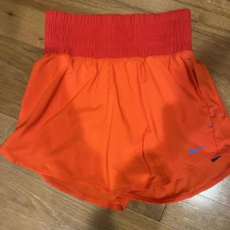 Nike Women's Ultra High Waisted 3" Brief-Lined Shorts Small S Orange