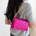 thumbnail image 1 of Bolso bandolera acolchado con hilo bordado de rombos para mujer (rosa roja), 1 of 5