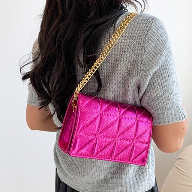 Bolso bandolera acolchado con hilo bordado de rombos para mujer (rosa roja)