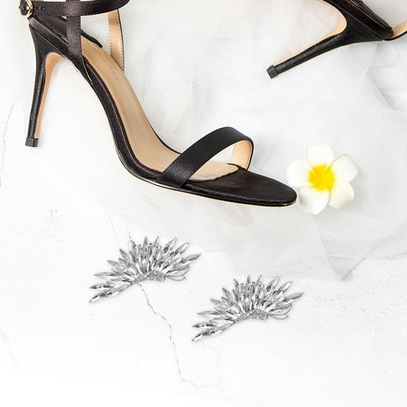 HOMEMAXS 2pcs Decorative Shoe Clips Women Crystal Rhinestone Shoe Buckles Removable Shoe Accessories For Heels Flats Dress Shoes