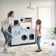 thumbnail image 2 of Costway Juego de cocina para niños, cocina de madera para jugar con fregadero y grifo, cocina con sonidos de clic, horno y microondas, juego de simulación de chef con pizarra para niños de 3 a 8 años, 2 of 6