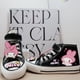thumbnail image 1 of Zapatos de lona negros para niña, zapatillas altas de tela con melodía fresca para primavera y otoño, zapatillas de deporte para mujer a la moda 2025, 1 of 4