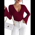 thumbnail image 3 of Camiseta de Larga Ajustada con Cuello en V Acanalado para Mujer, Top Informal de Moda con Mangas Acampanadas. Vino Tinto L, 3 of 9