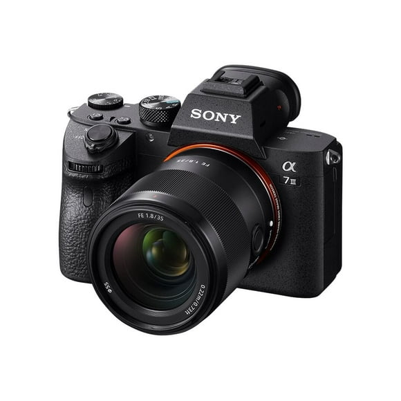 Sony SEL35F18F - Wide-angle lens - 35 mm - f/1.8 FE - Sony E-mount - for Cinema Line; a VLOGCAM; a1; a6700; a7 IV; a7C; a7C II; a7CR; a7R V; a7s III; a9 II; a9 III