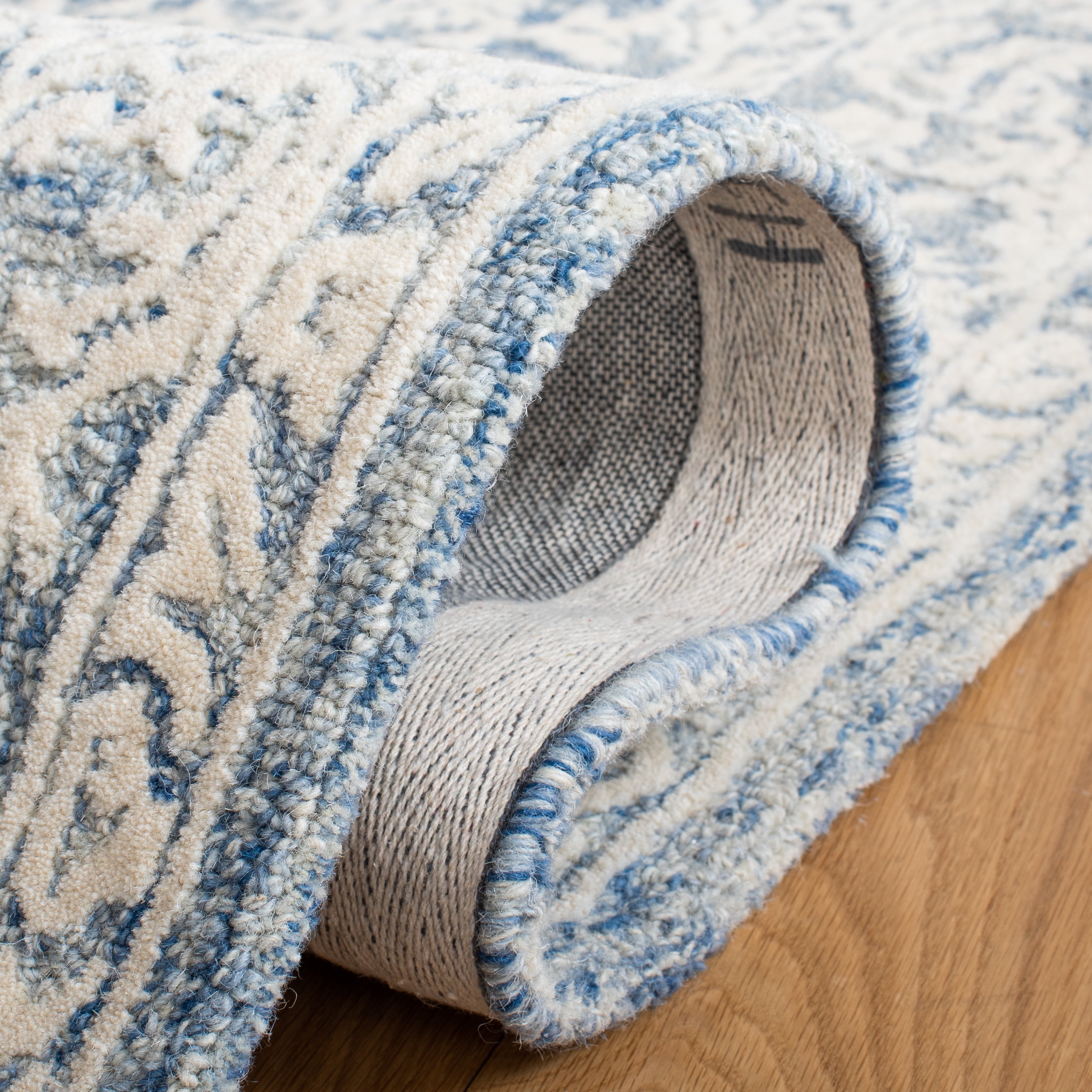 SAFAVIEH Metro Amias Medallion Area Rug, Blue/Ivory, 8' x 10'