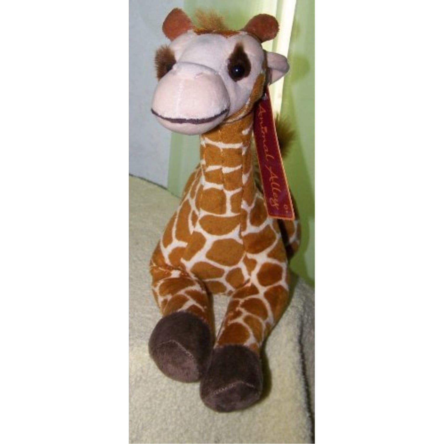animal alley giraffe
