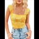 thumbnail image 2 of Camiseta Sin Mangas con Cuello Cuadrado y Estampado Floral para Mujer, Corte Ajustado para Vacaciones. Amarillo S, 2 of 9