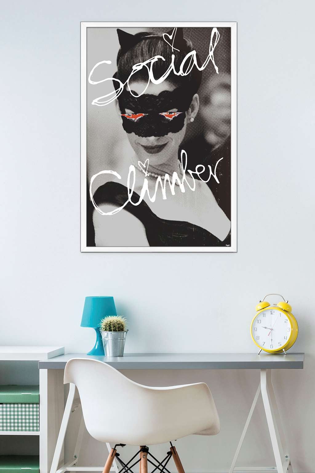 DC Comics Movie - The Dark Knight Rises - Catwoman - Social Climber Wall Poster, 22.375" x 34", Framed