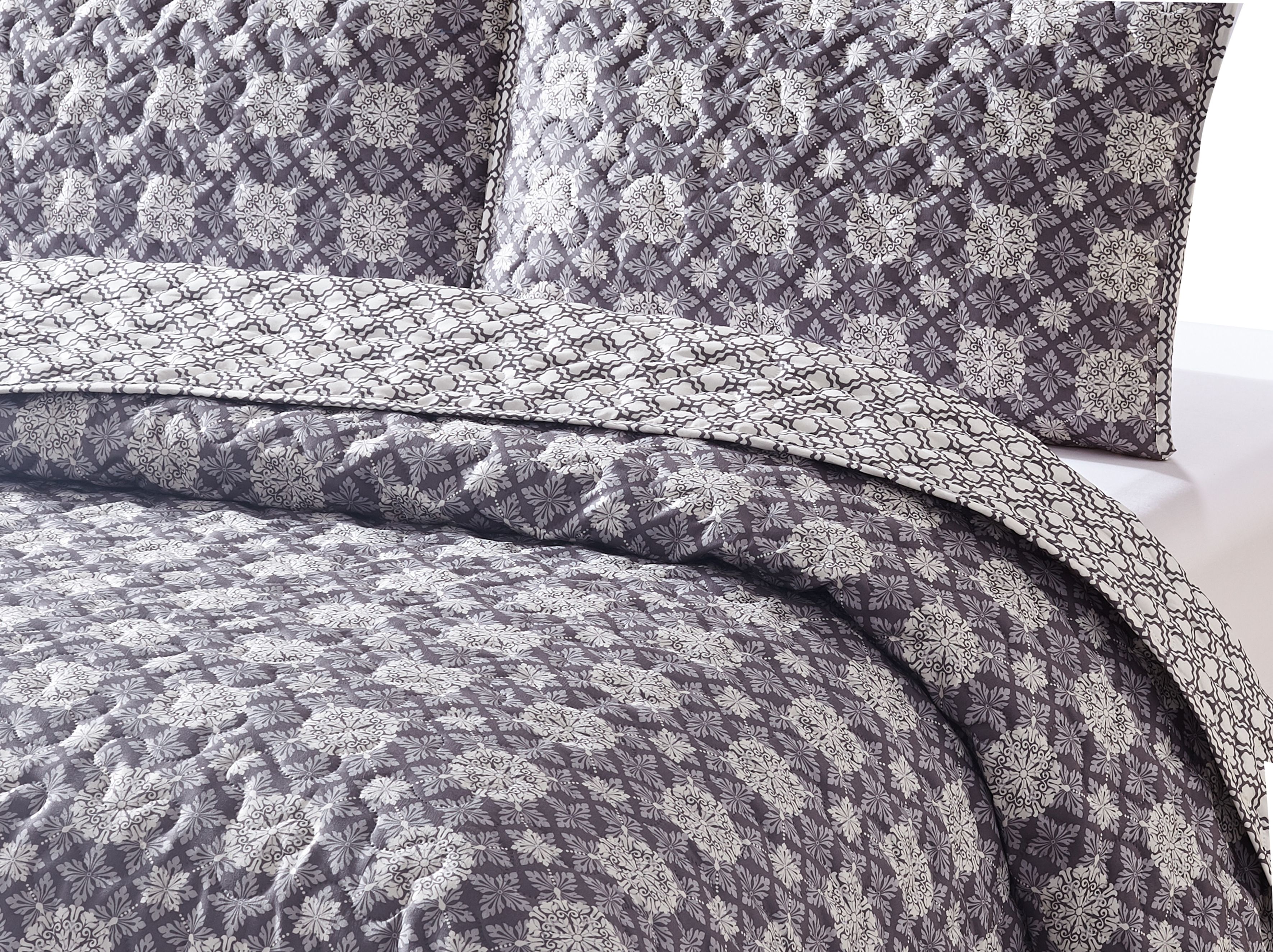 Mandala Lattice and Ironwork Full/Queen 3-piece Quilt Set Grey