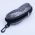 thumbnail image 2 of Minnieouse Caja de gafas de lectura portátil a la moda, estuche rígido con cierre de cremallera, soporte para gafas, caja protectora, accesorios para Cadenas y cordones para anteojos Negro Minnieouse PS9059-02, 2 of 3