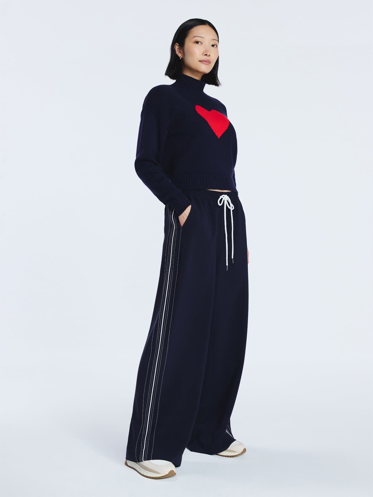 Free Assembly Women's and Women's Plus Side Stripe Pull-On Pants, 31" Inseam, Sizes XS-4X