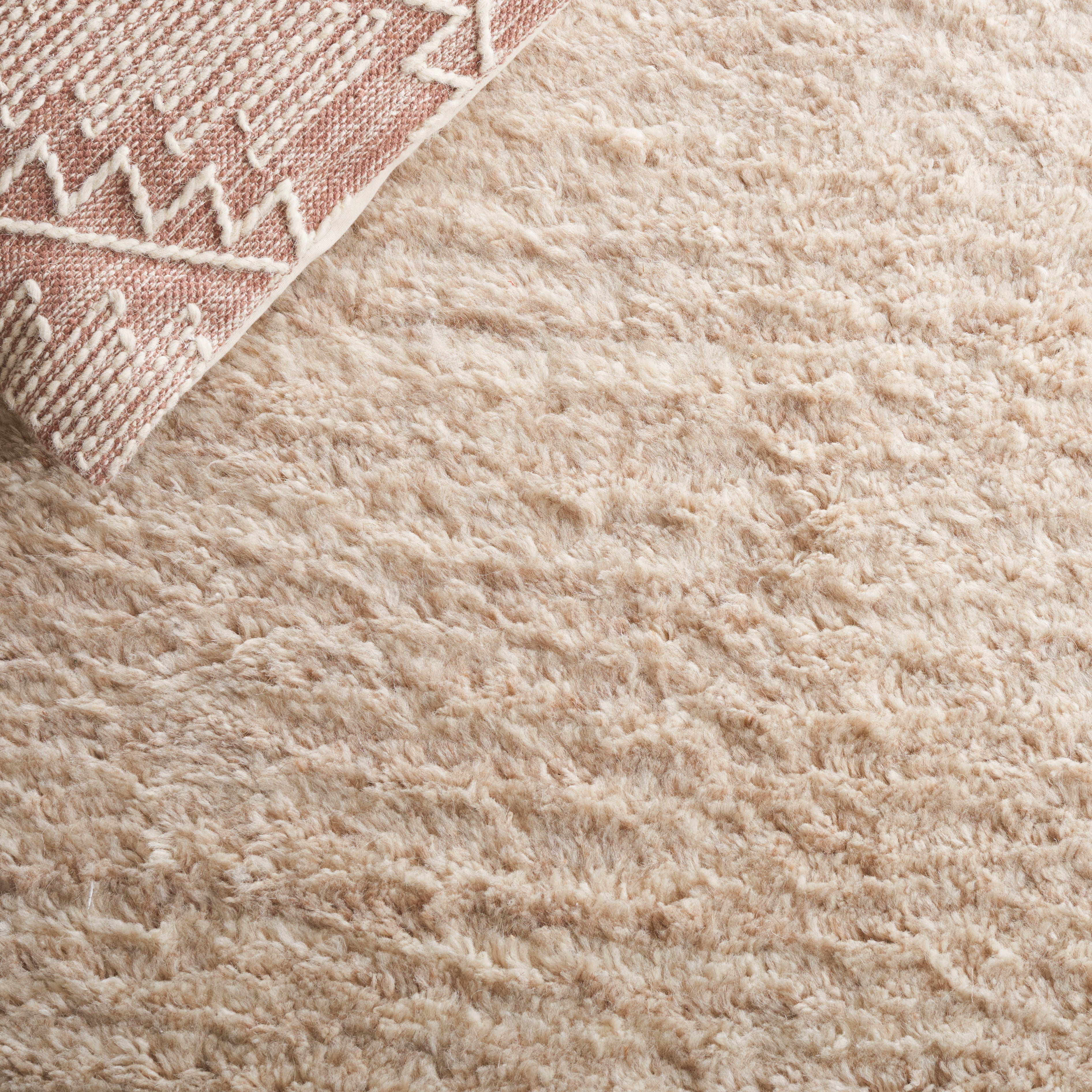 SAFAVIEH Casablanca Eugene Solid Runner Rug, Beige, 2'3" x 9'