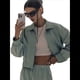 thumbnail image 2 of Chaqueta Corta para Mujer, Anorak Utilitario Extragrande con Cremallera, Color Verde Talla L, 2 of 9