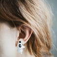 thumbnail image 1 of Pendientes de aleación Hugo Animal Stud Jewelry 2 piezas estilo blanco, 1 of 9