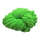 thumbnail image 3 of Hilo de chenilla grueso, fibras acrílicas, calibre 7, lavable, grueso Verde, 3 of 9