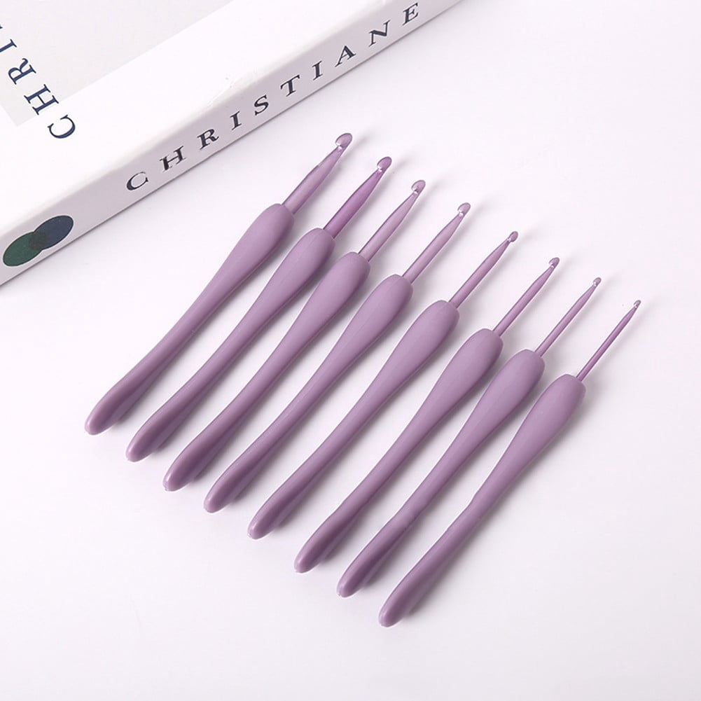 Clover, Metal Crochet Hook, 4mm, Comfortable Grip, Rubber Handle