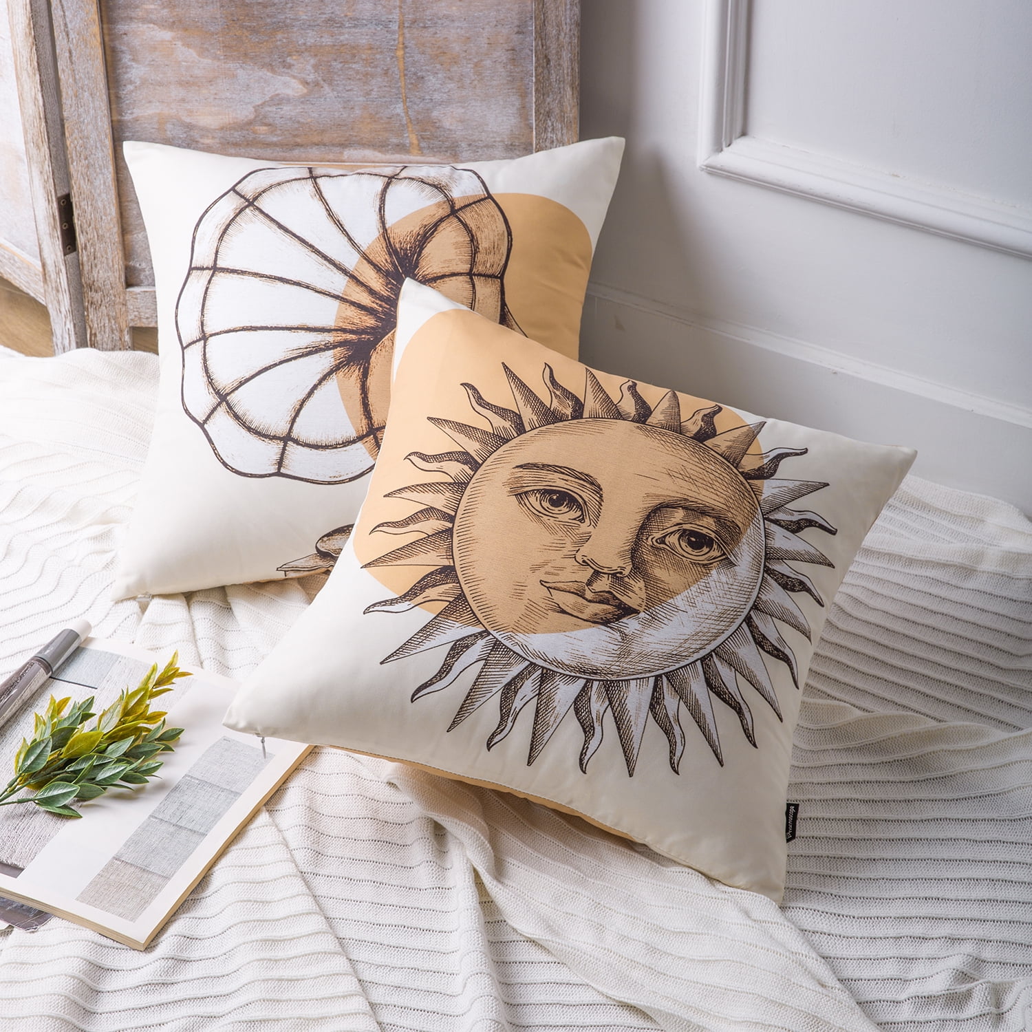 Phantoscope Geometric Series Decorative Throw Pillow Covers, Retro Phonograph, 18" x 18", Set of 4