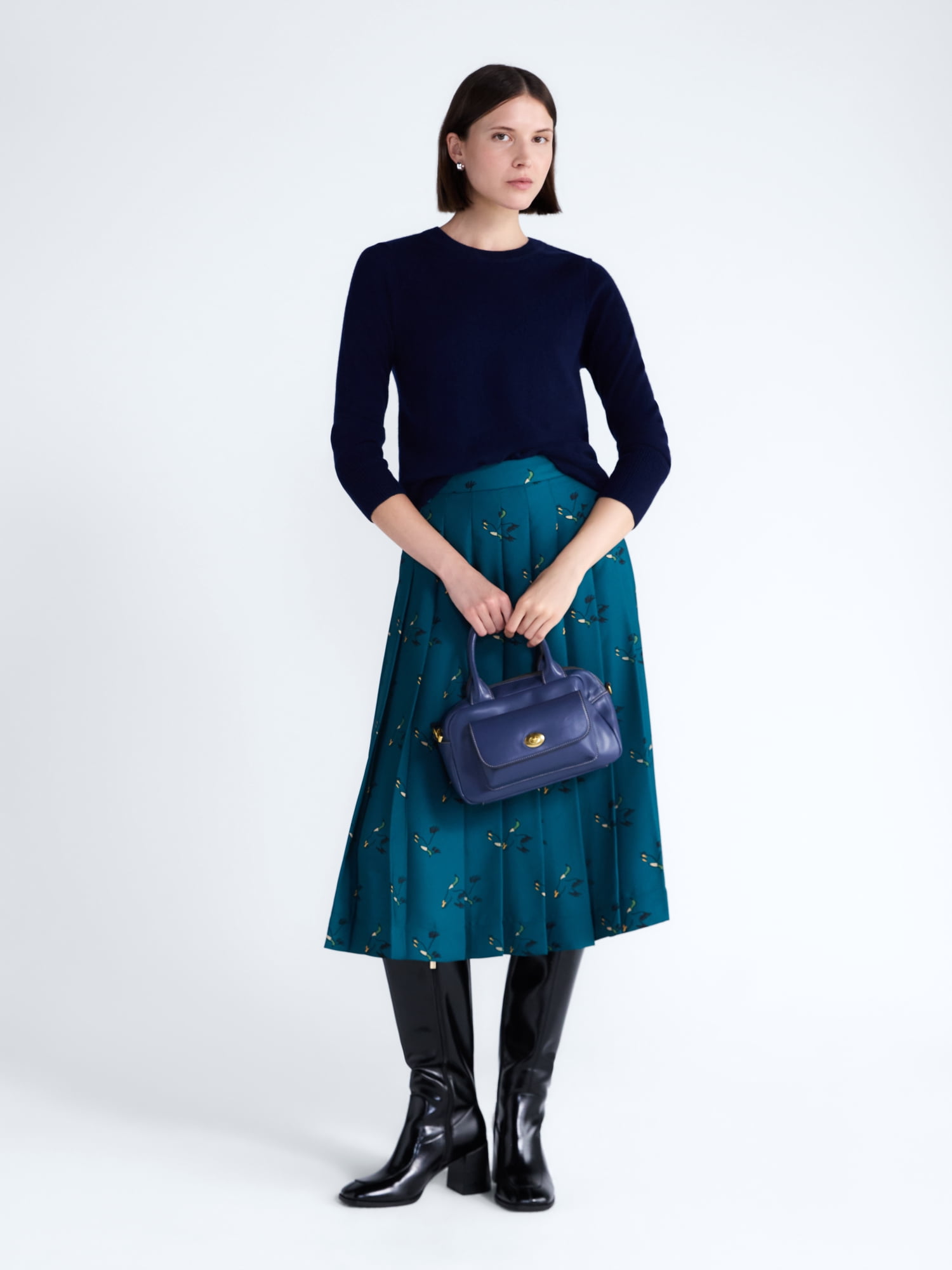 Free Assembly Women's and Women's Plus Cashmere Sweater with Long Sleeves, Sizes XS-4X