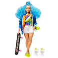 thumbnail image 2 of Muñeca Barbie Fashionista Extra Cabello Azul Ondulado, 2 of 4