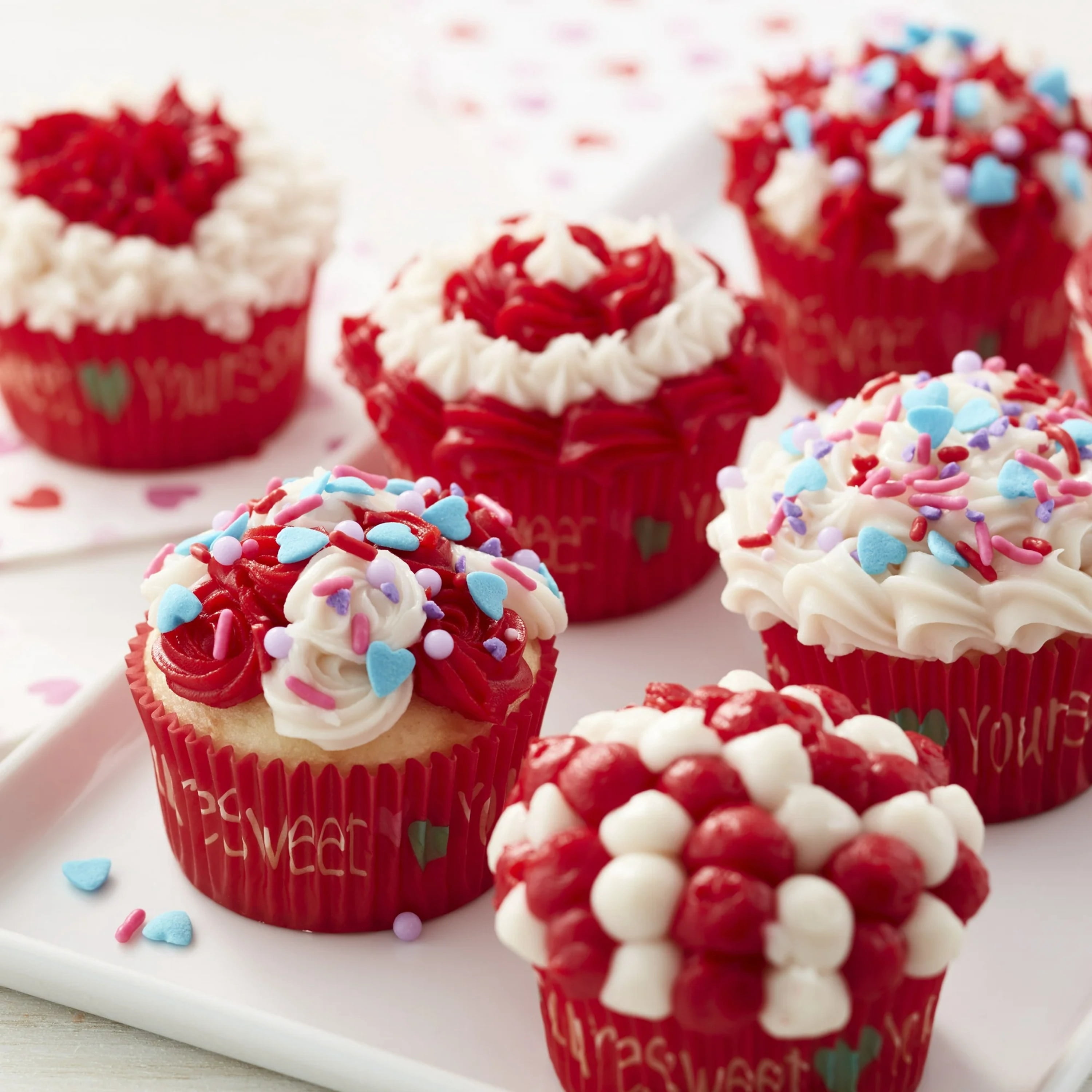 Wilton Red Vanilla-Flavored Buttercream Icing 15 oz. Tub