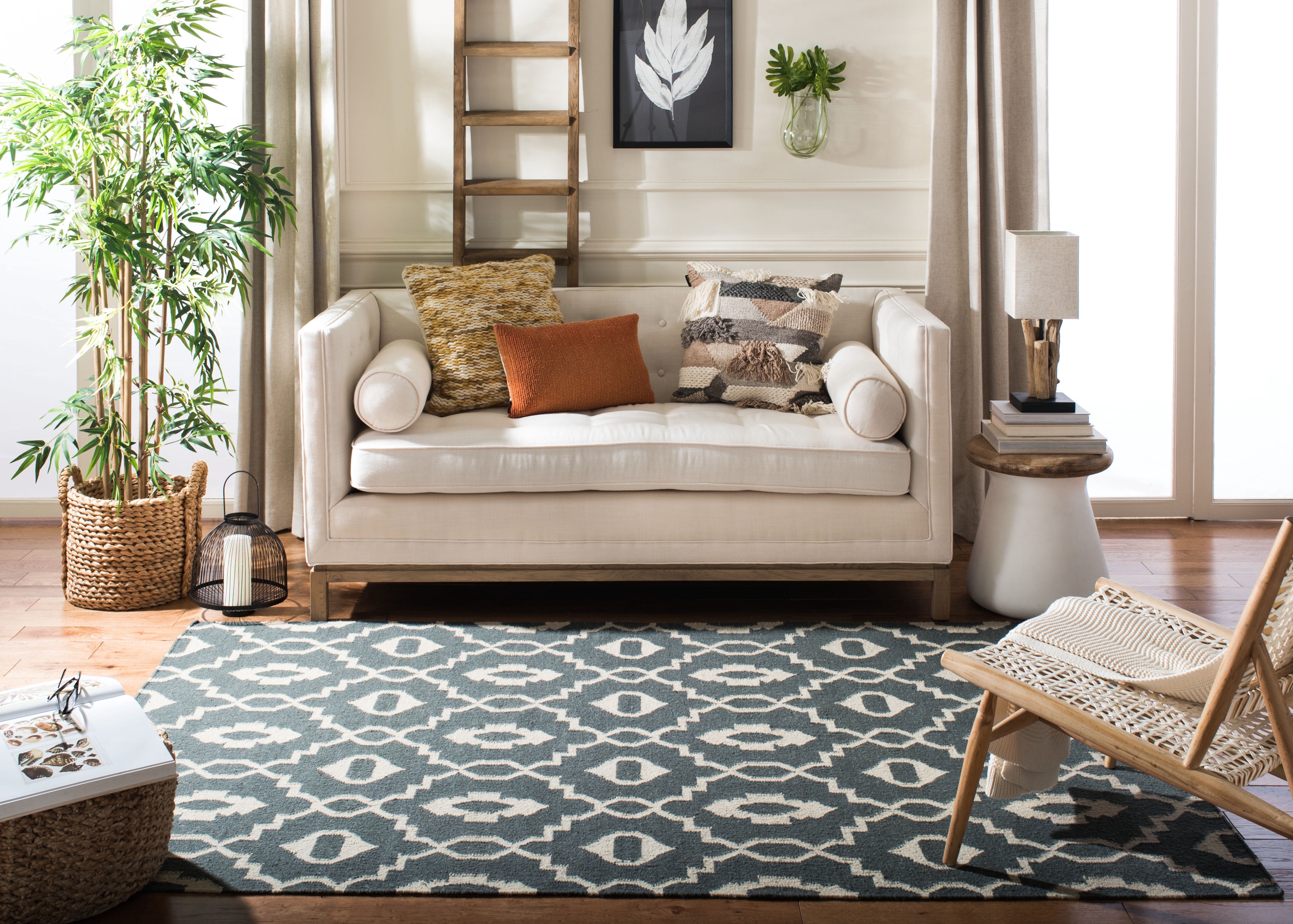 Safavieh Dhurries Guliana Geometric Wool Area Rug, Charcoal/Ivory, 6' x 6' Square